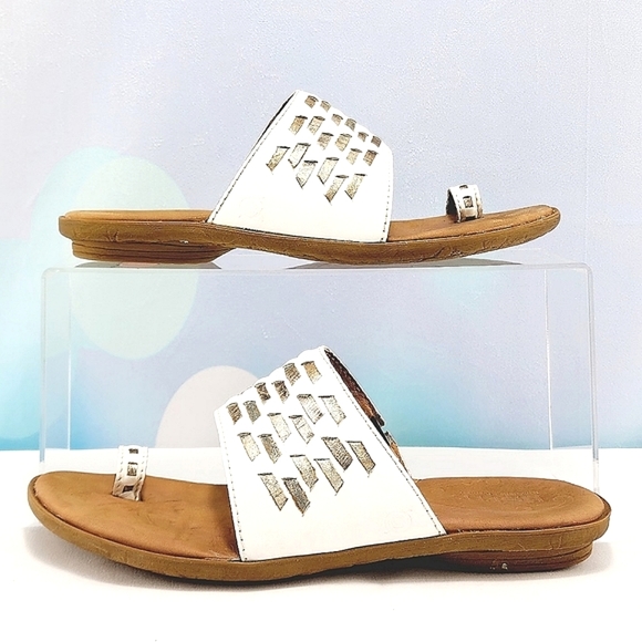 BORN – Sandal, leather upper & linings, white/gold tone, approx. 1”, size 8 - Picture 3 of 8